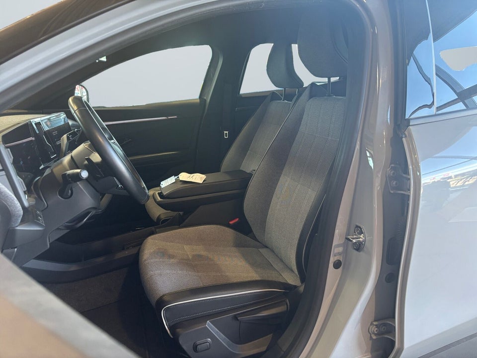 Renault Megane E-Tech 60 Techno 5d