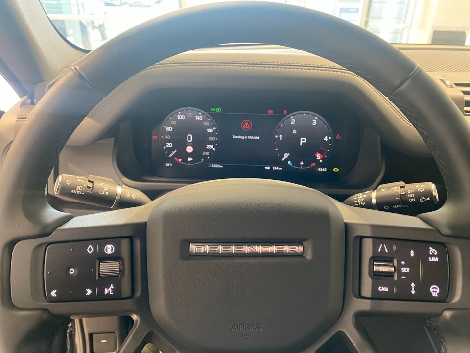 Land Rover Defender 110 3,0 D250 Hard Top X-Dynamic SE aut. Van 5d