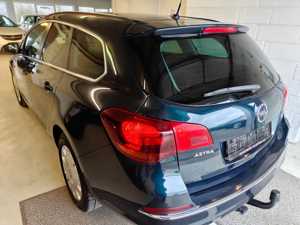 Opel Astra 1,4 T 140 Enjoy Sports Tourer 5d