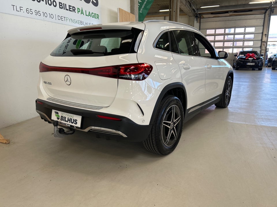 Mercedes EQA250 AMG Line 5d