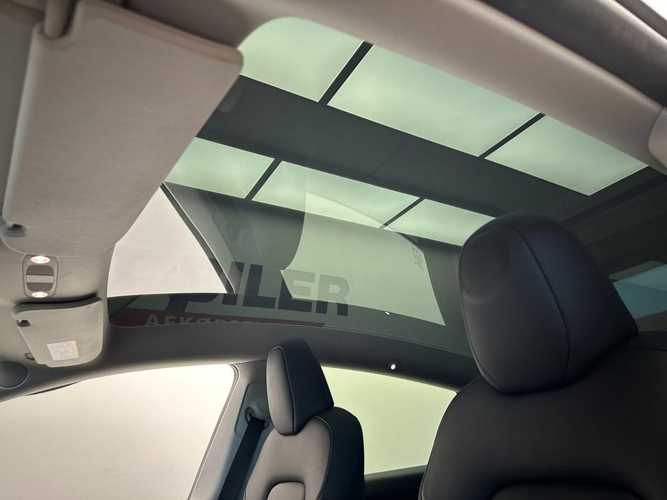 Tesla Model Y RWD 5d