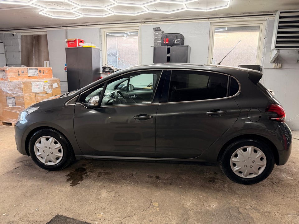 Peugeot 208 1,6 BlueHDi 100 Desire Sky 5d