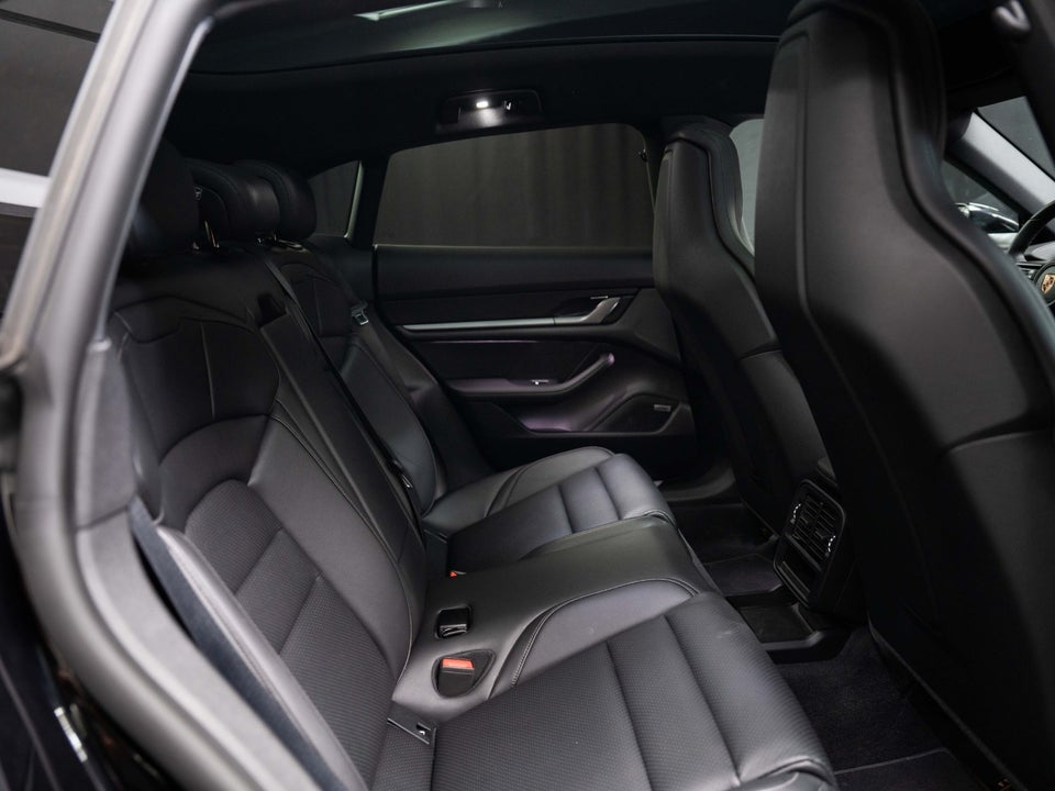 Porsche Taycan 4 Performance+ Cross Turismo 5d