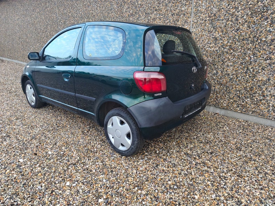 Toyota Yaris 1,0 Terra 3d