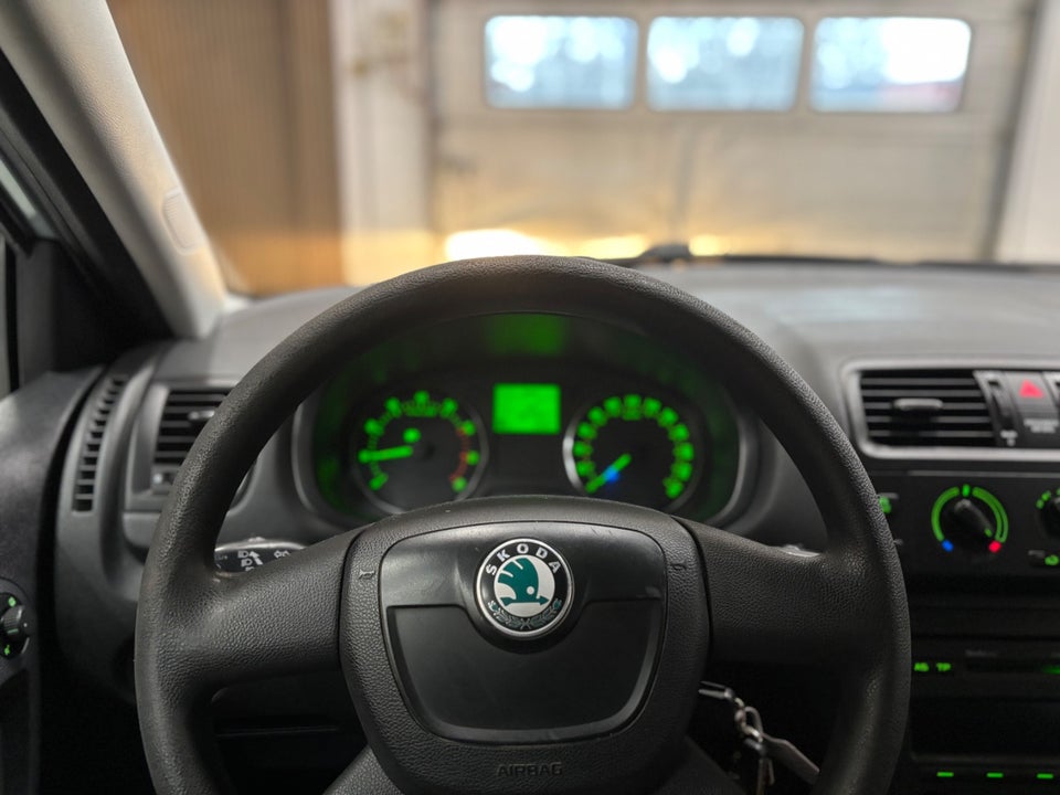 Skoda Fabia 1,4 16V Ambiente Combi 5d