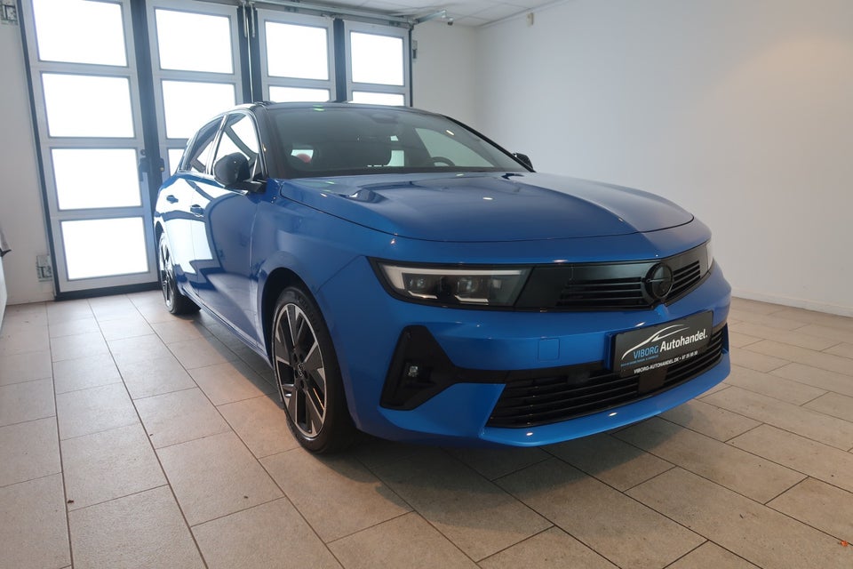 Opel Astra-e 54 Ultimate 5d