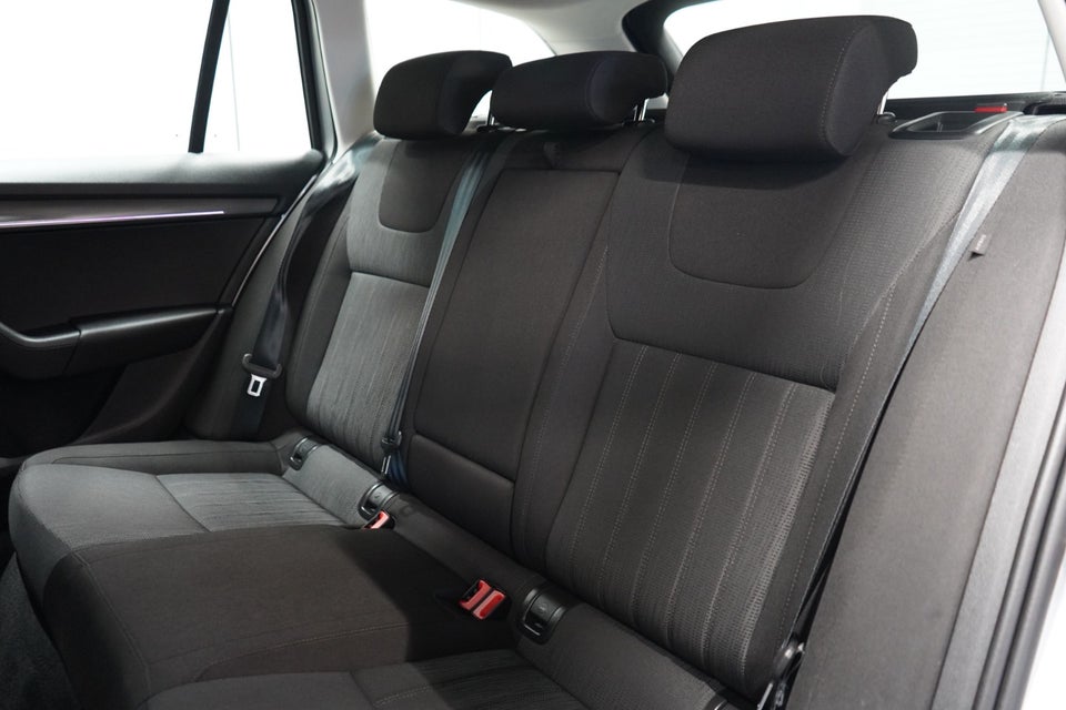 Skoda Octavia 2,0 TDi 150 Ambition Combi DSG 5d