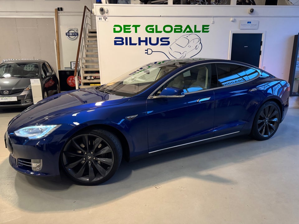 Tesla Model S 90D 5d