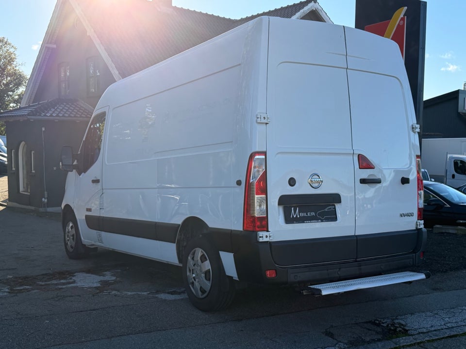 Nissan NV400 2,3 dCi 125 L2H2 Comfort Van