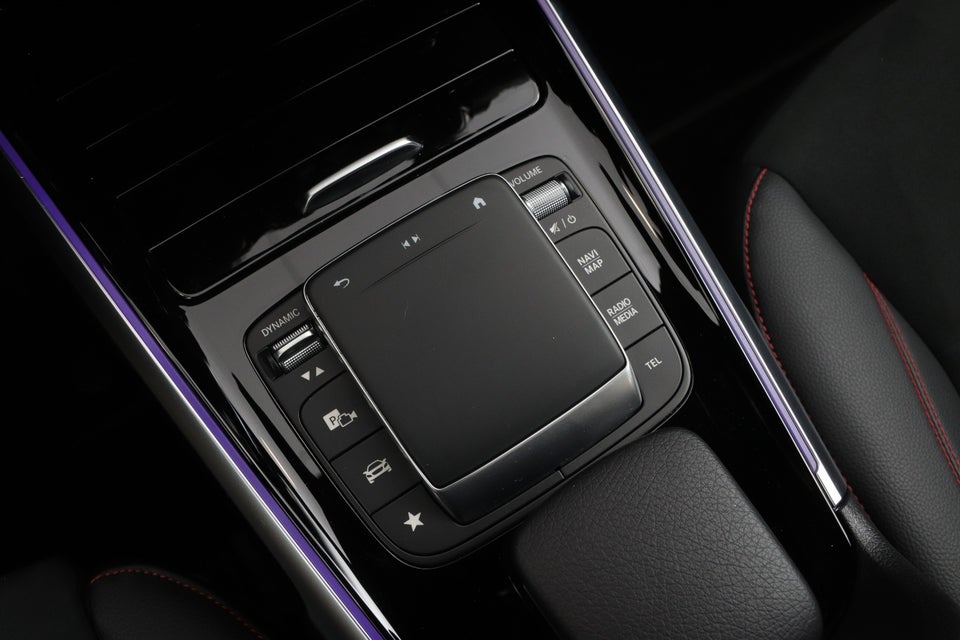 Mercedes EQB250 AMG Line 5d