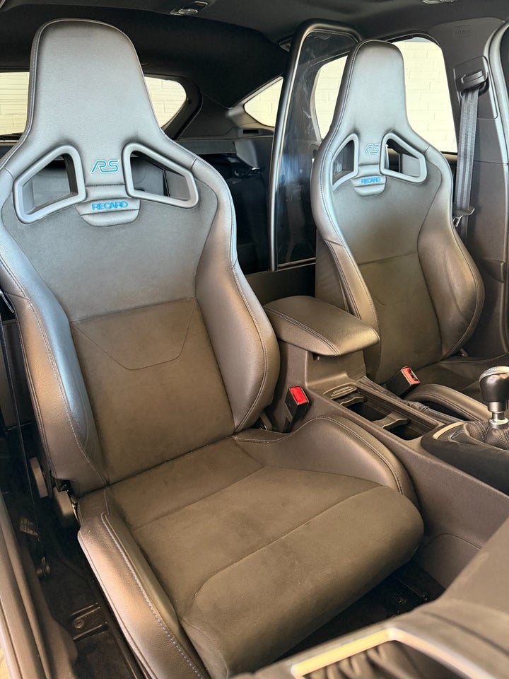 Ford Focus 2,3 SCTi 350 RS 5d