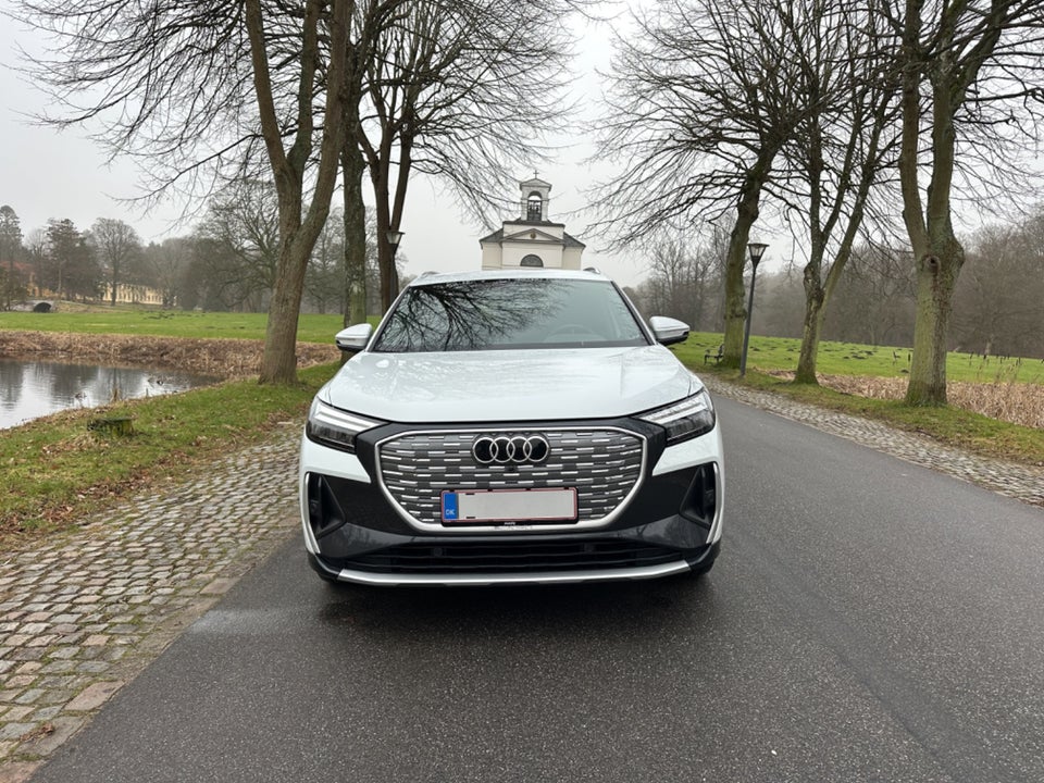 Audi Q4 e-tron 35 S-line 5d