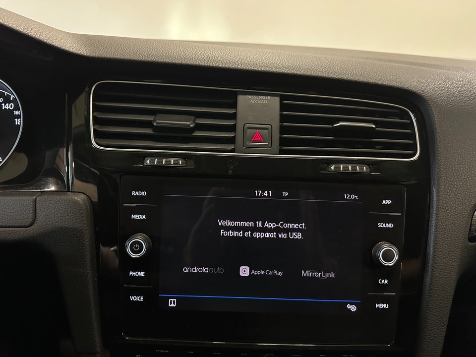 VW Golf VII 1,5 TSi 150 Highline 5d