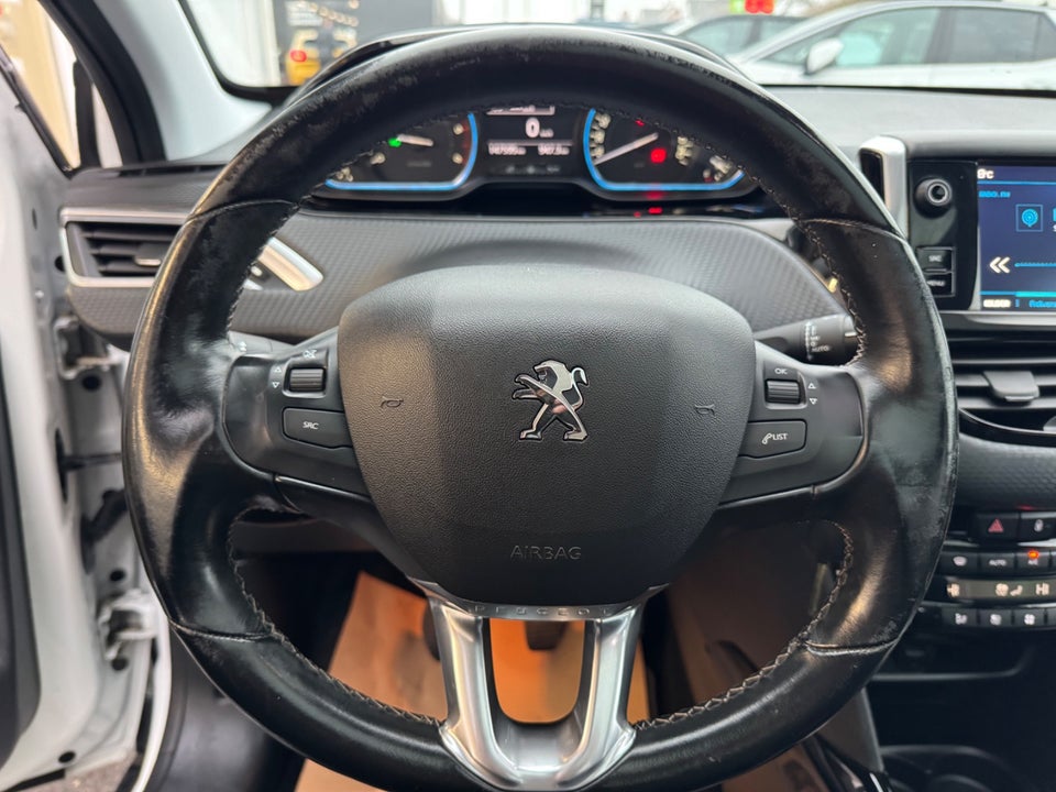 Peugeot 2008 1,5 BlueHDi 100 Allure Sky 5d