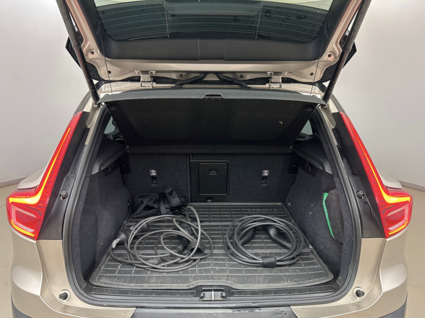 Volvo XC40 P6 ReCharge Plus 5d