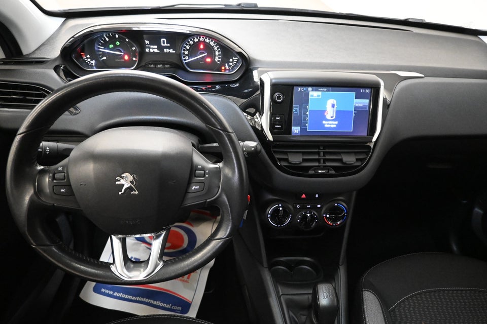 Peugeot 208 1,6 BlueHDi 100 Chili Sky 5d