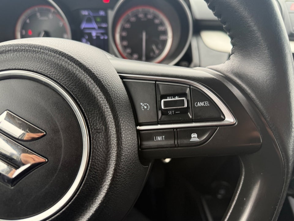 Suzuki Swift 1,2 Dualjet Action CVT 5d