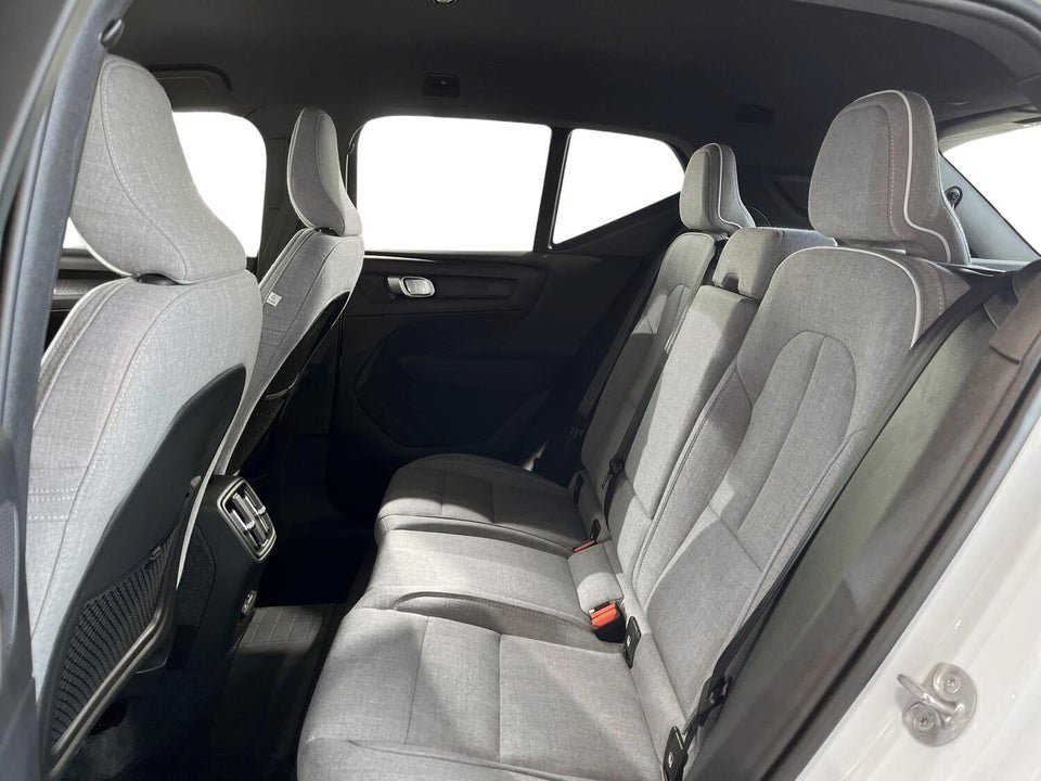 Volvo EX40 Extended Range Core 5d