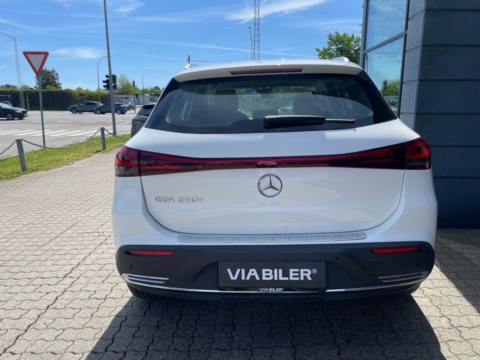 Mercedes EQA250+ Progressive 5d