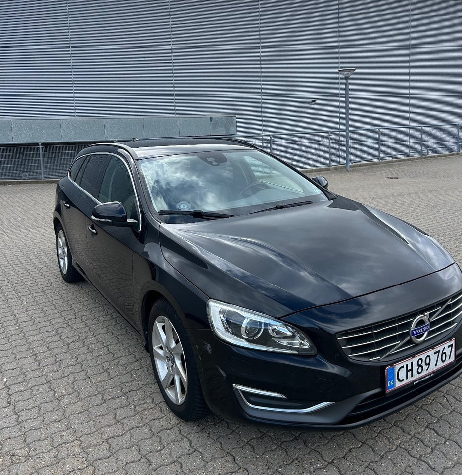 Volvo V60 2,0 D4 181 Momentum Drive-E 5d