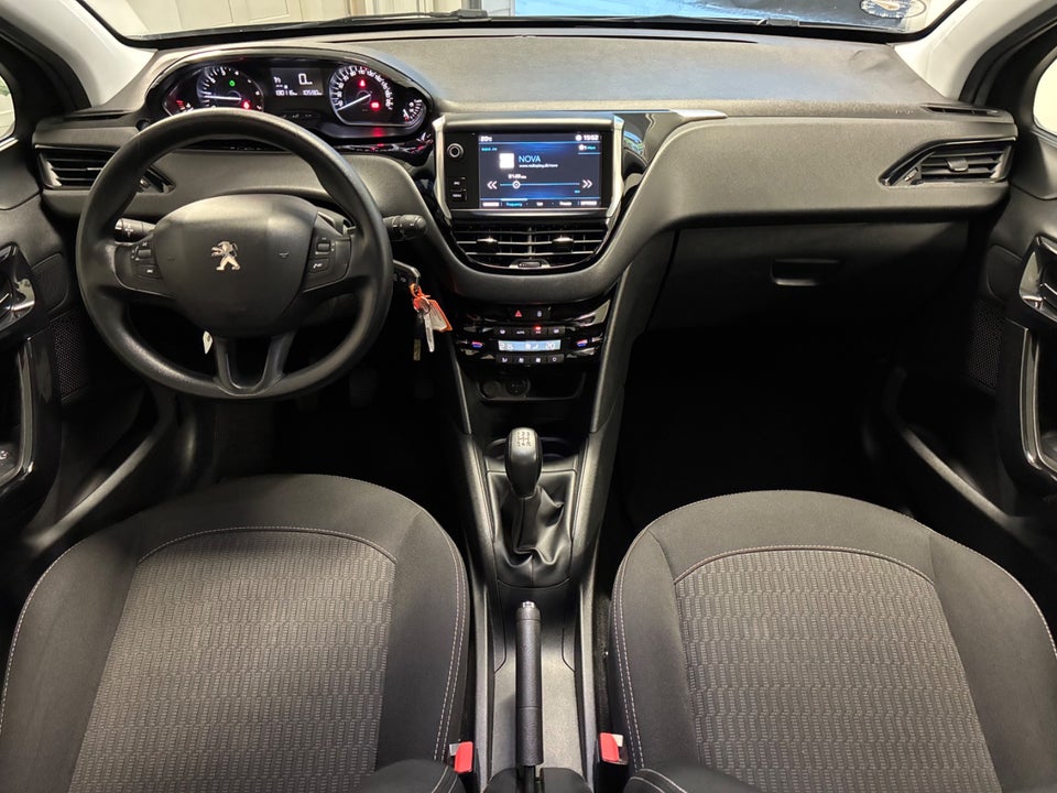 Peugeot 208 1,2 PureTech 82 Allure Sky 5d