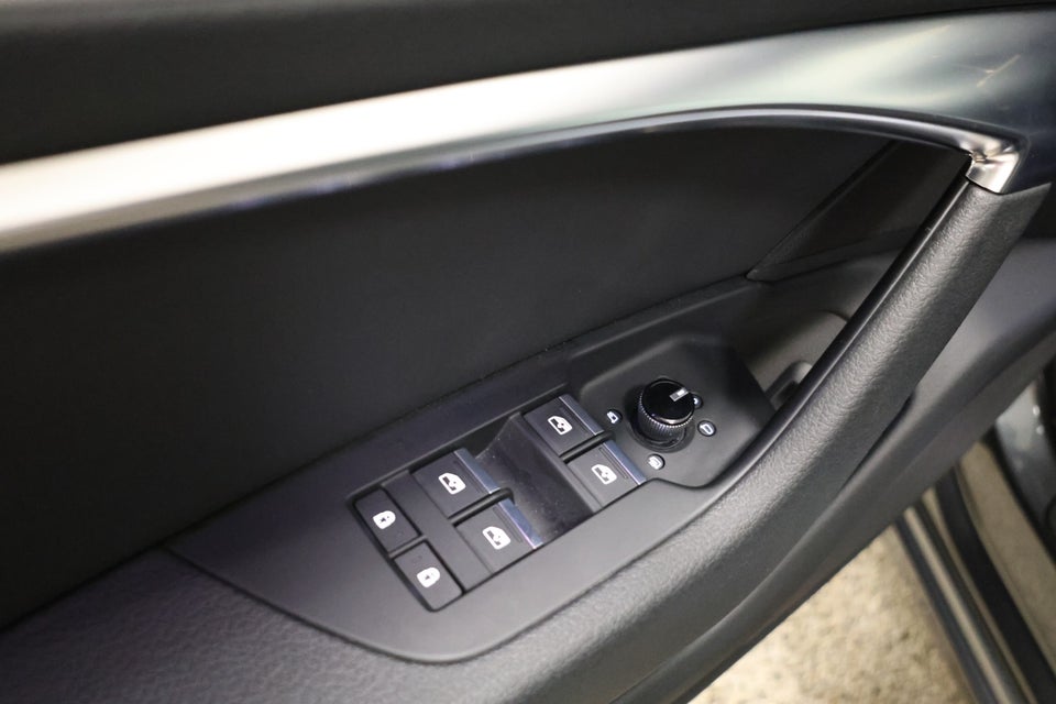 Audi A6 55 TFSi e S-line Avant quattro S-tr. 5d