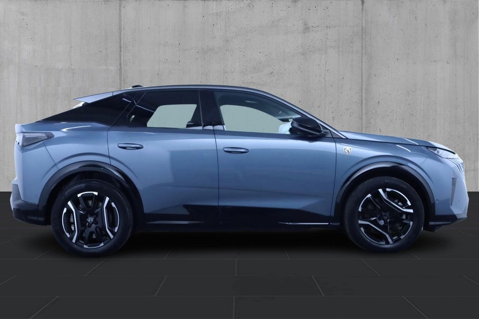 Peugeot e-3008 77 GT 5d