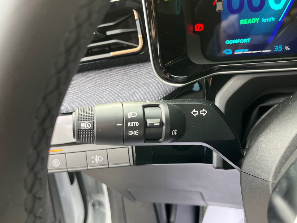 Renault 4 E-Tech 52 Techno 5d