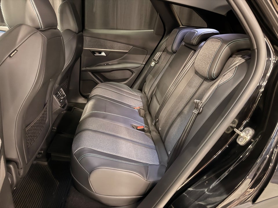 Peugeot 3008 1,6 Hybrid Allure Pack EAT8 5d