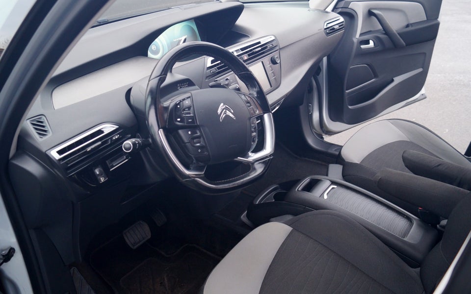 Citroën C4 Picasso 1,6 BlueHDi 120 Intensive EAT6 5d