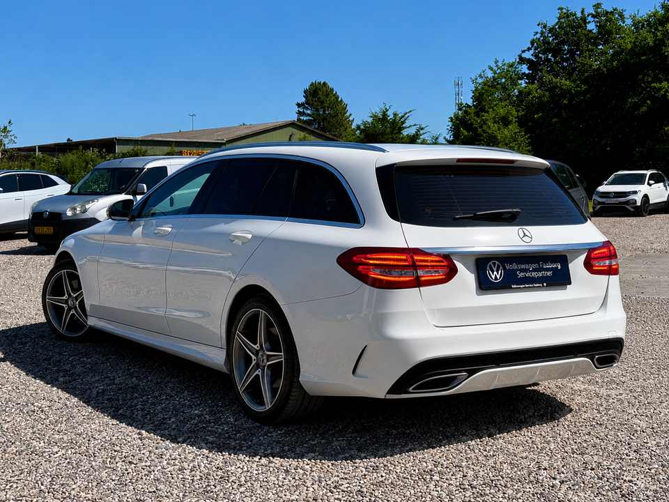 Mercedes C220 d 2,2 AMG Line stc. aut. 5d