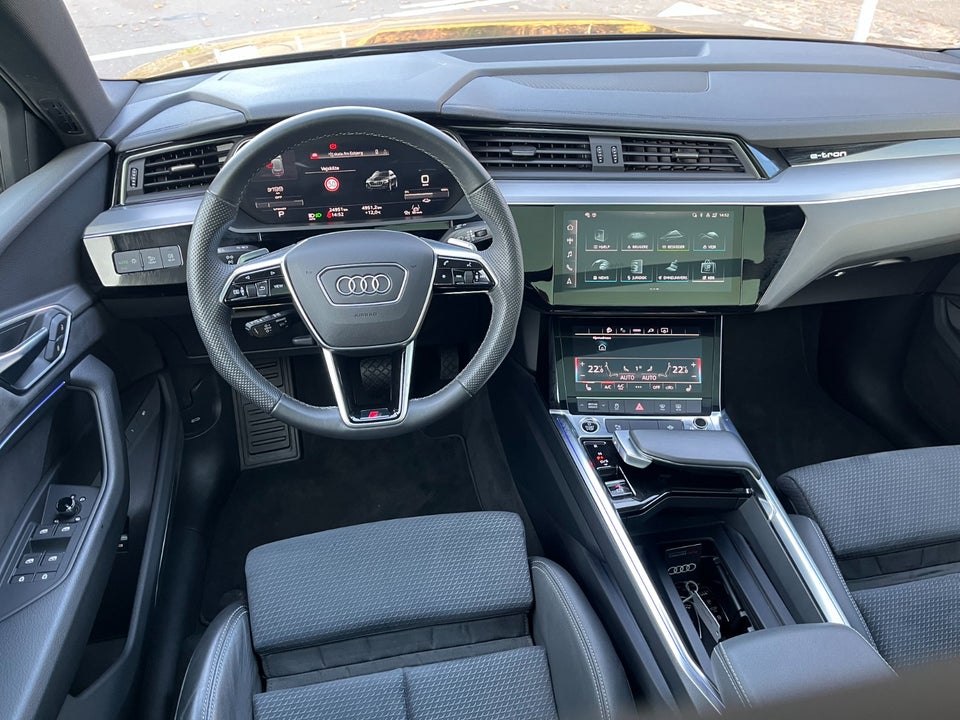 Audi e-tron 55 S-line quattro 5d