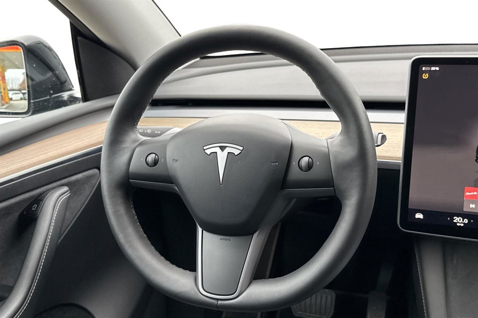 Tesla Model Y RWD 5d