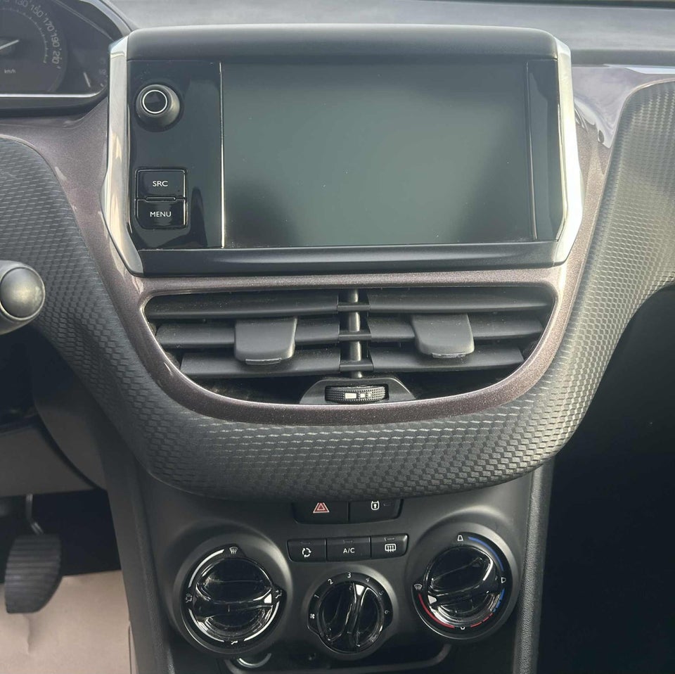 Peugeot 2008 1,2 VTi 82 Active Sky 5d