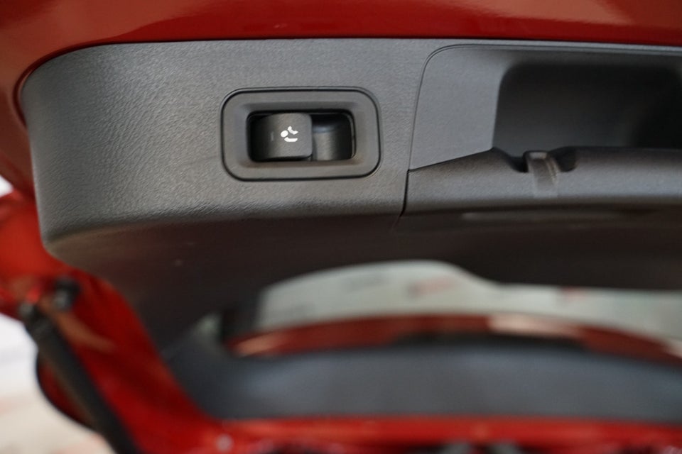 Mercedes EQB300 AMG Line 4Matic 5d