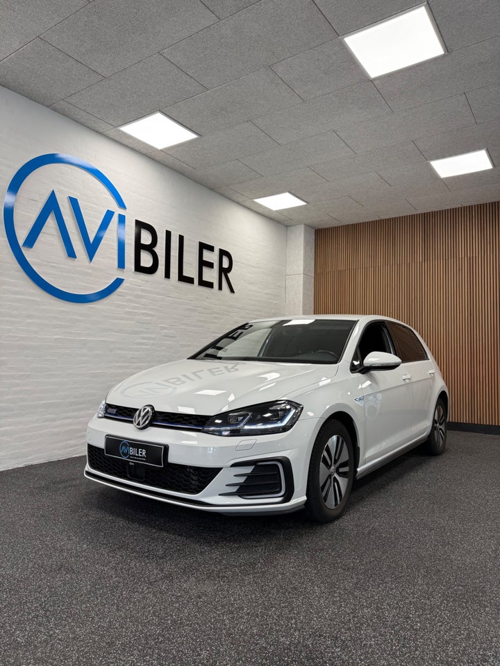 VW Golf VII 1,4 GTE DSG 5d