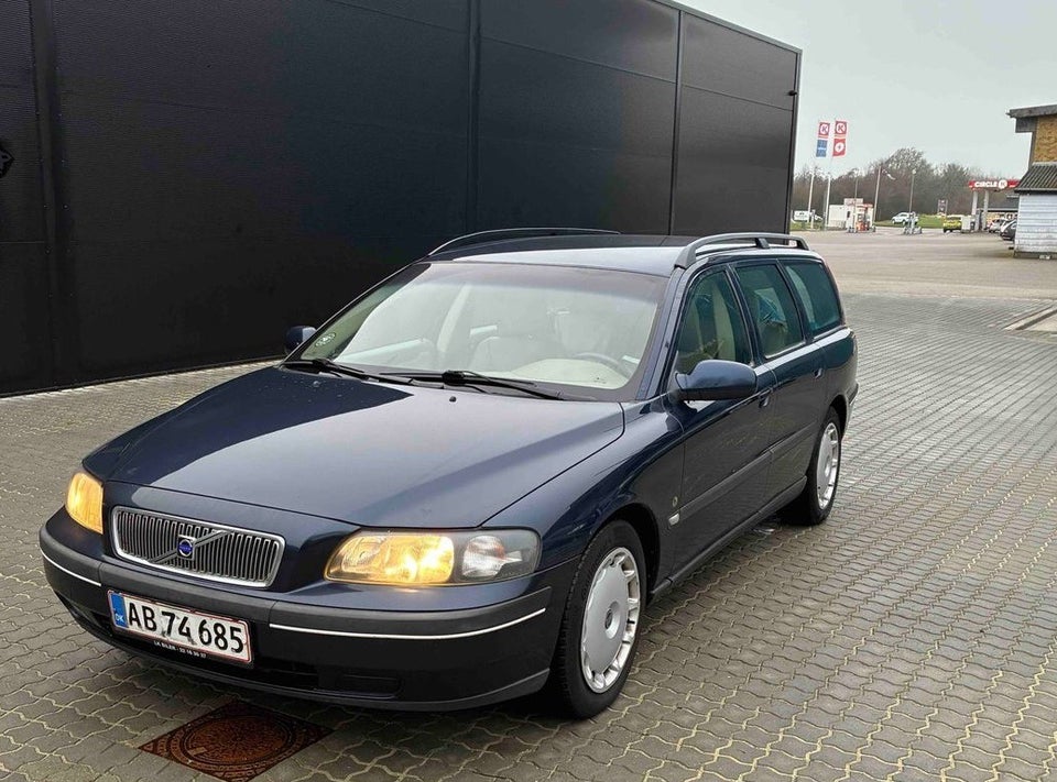 Volvo V70 2,4 170 aut. 5d