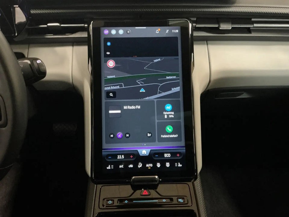 Ford Explorer 82 Premium Extended Range 5d