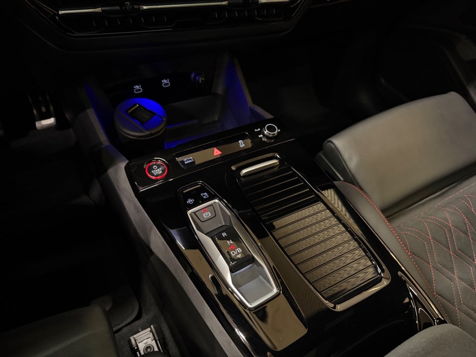 Audi SQ6 e-tron quattro 5d