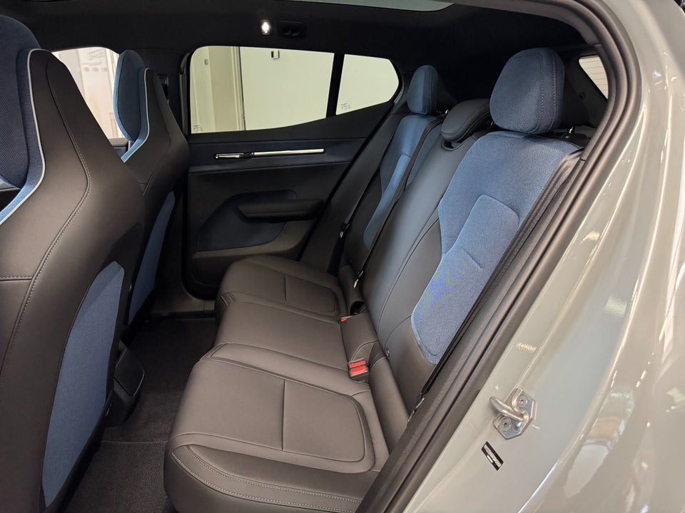 Volvo EX30 Twin Performance Ultra 5d