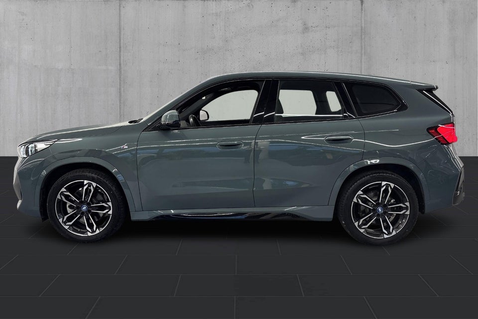 BMW iX1 xDrive30 M-Sport 5d