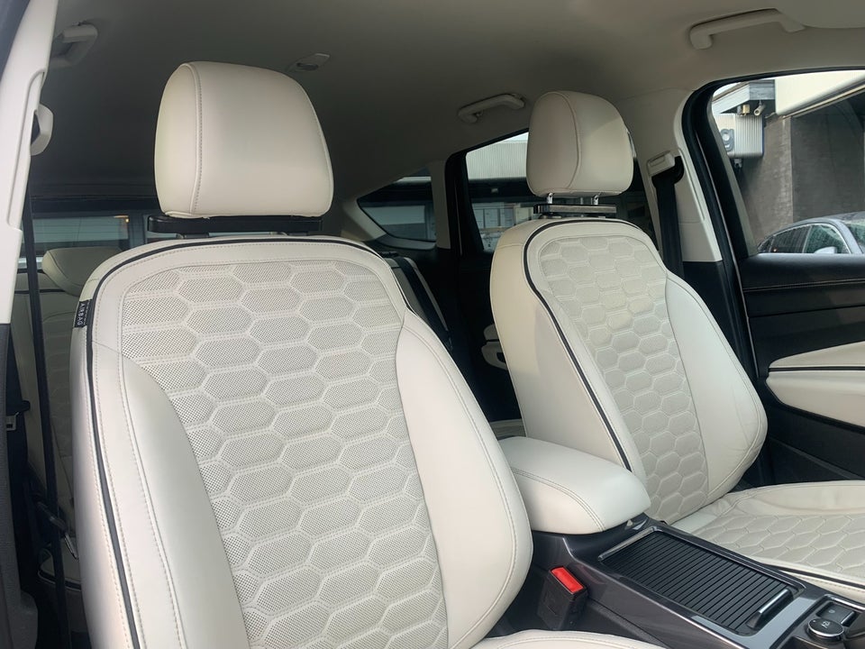 Ford Kuga 2,0 TDCi 180 Vignale aut. AWD 5d