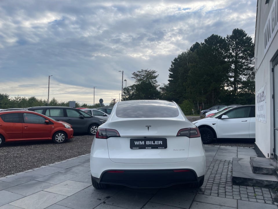 Tesla Model Y Long Range AWD 5d