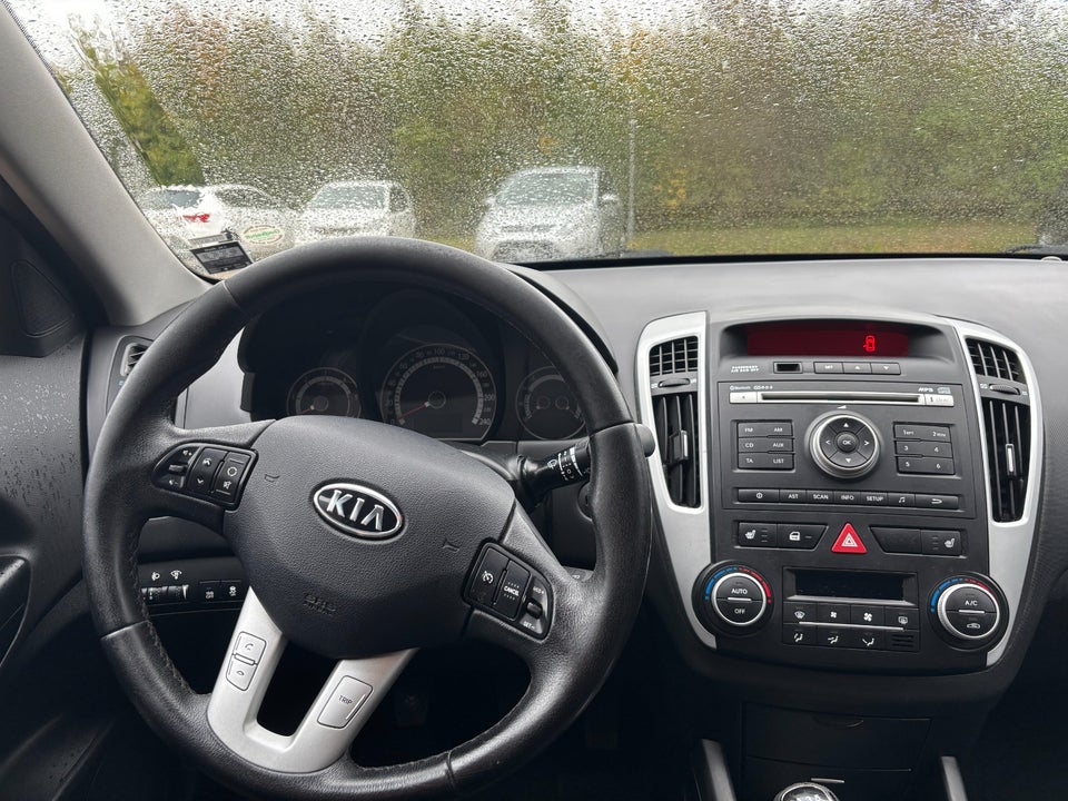 Kia Ceed 1,6 CRDi 128 Exclusive Fashion SW 5d