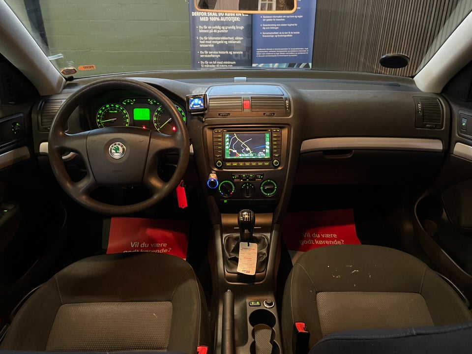 Skoda Octavia 1,8 TSi 160 Ambiente Combi 5d