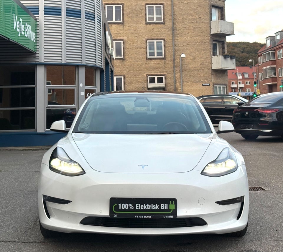 Tesla Model 3 Long Range AWD 4d