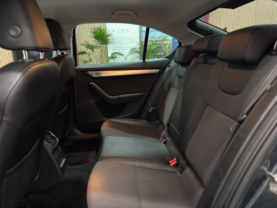 Skoda Octavia 1,6 TDi 115 Style DSG 5d