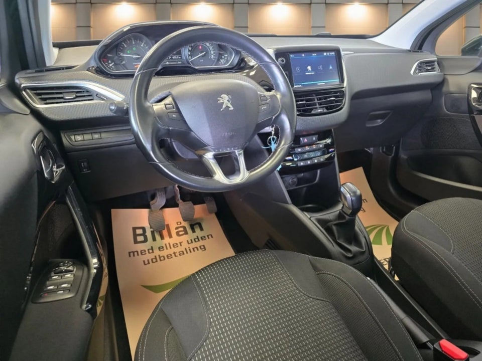 Peugeot 208 1,5 BlueHDi 100 Allure Sky 5d