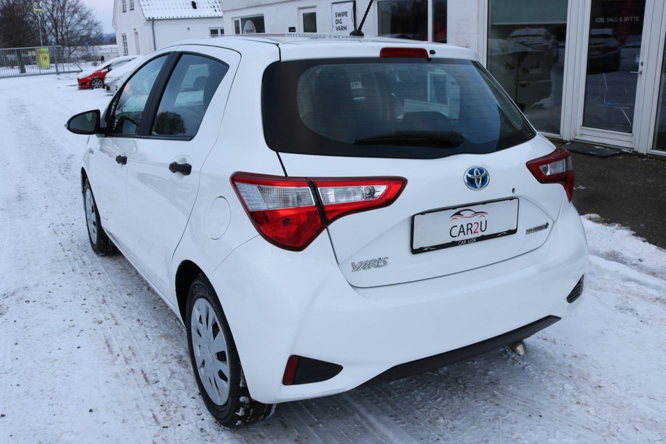 Toyota Yaris 1,5 Hybrid H1 e-CVT 5d