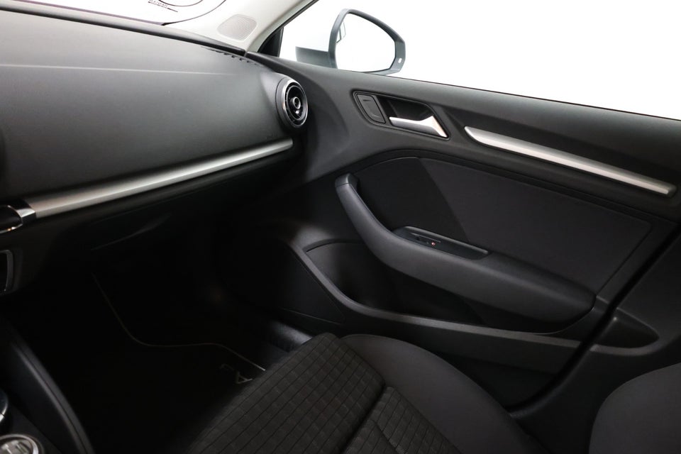 Audi A3 1,6 TDi Ambition Sportback 5d